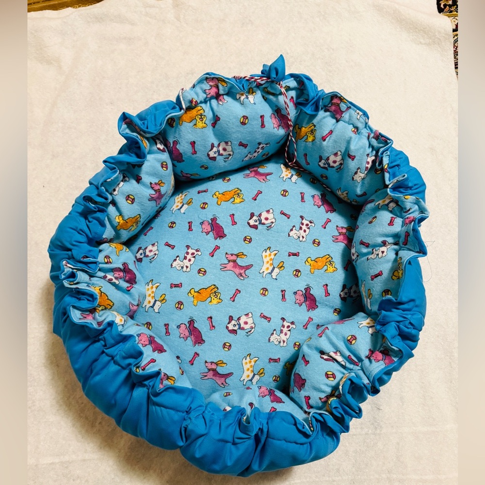 Handmade Pet Bed with Animal Print - Picture 3 of 4